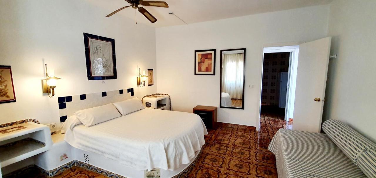 Granada Apartments Familiar Deluxe Portinatx Exterior photo