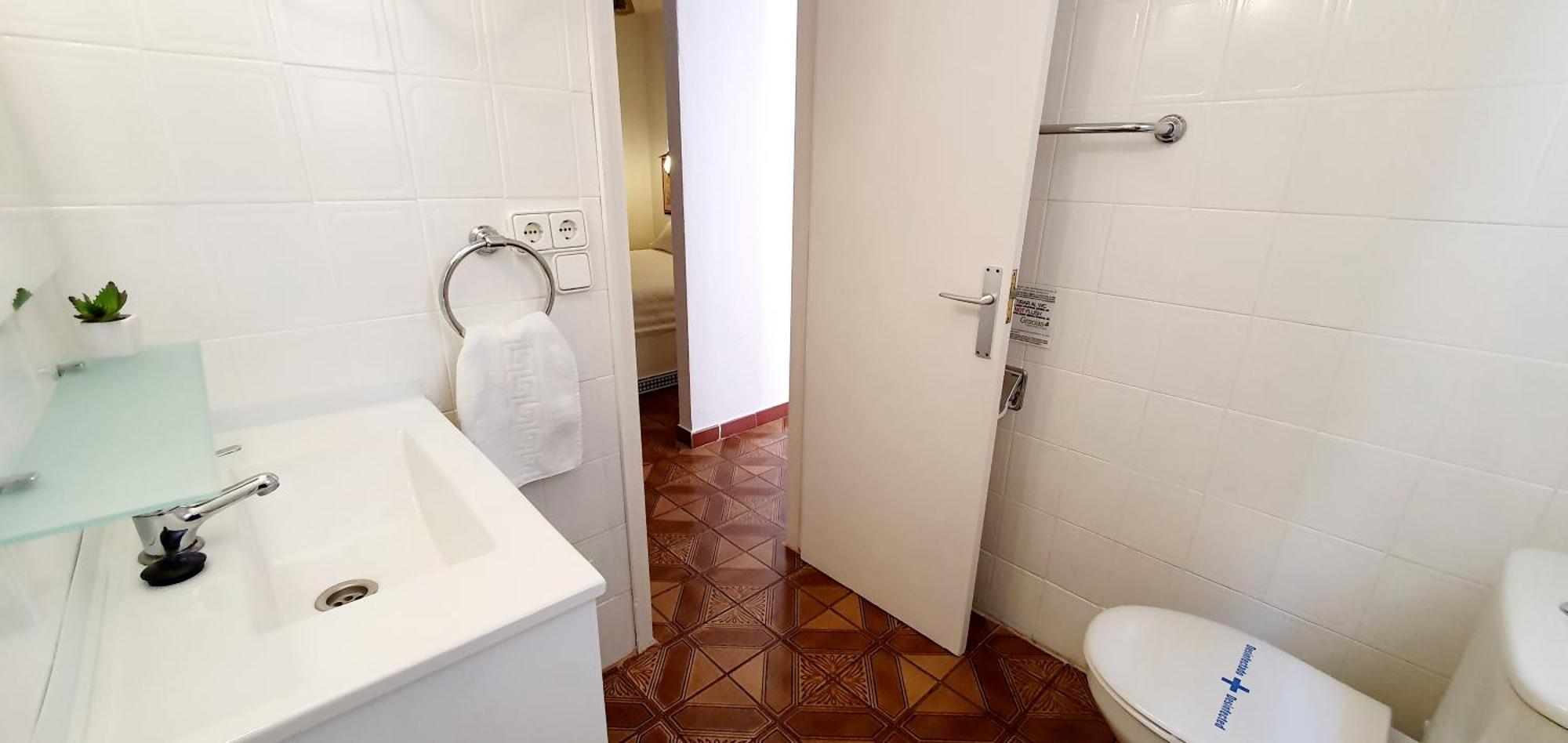 Granada Apartments Familiar Deluxe Portinatx Room photo
